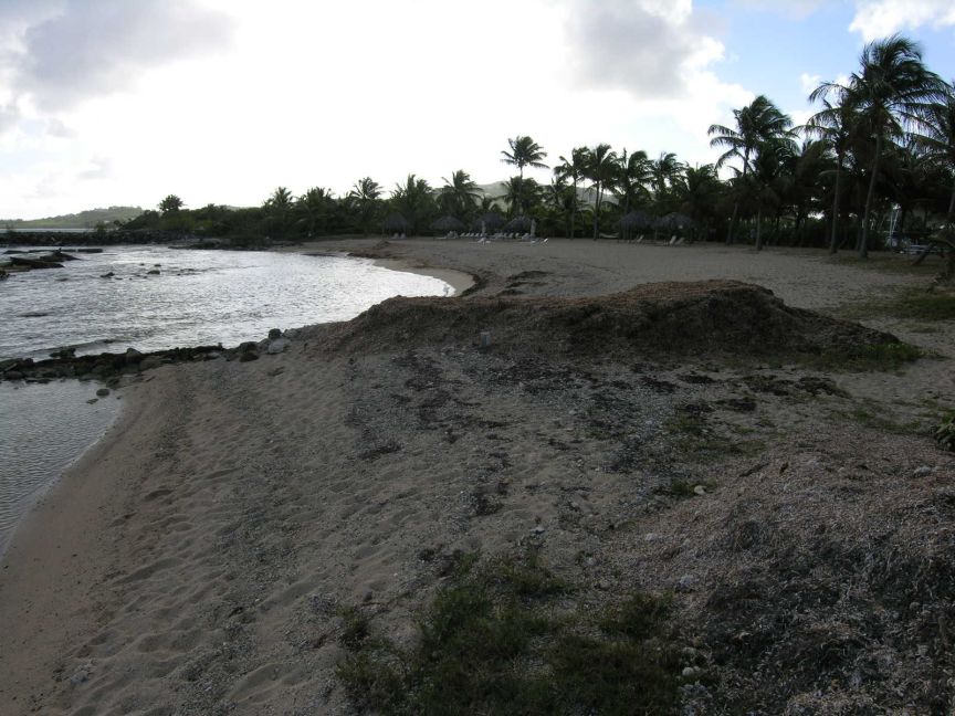 The beach in front of the Tamarind Reef [Click for larger picture (1600 &times; 1200)]